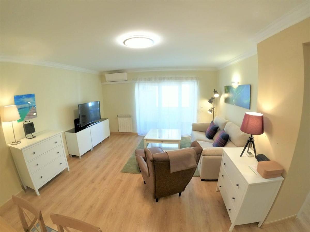 Carnaxide Modern T1 Apartment W Balcony In Carnaxide Oeiras Lisbon Екстер'єр фото