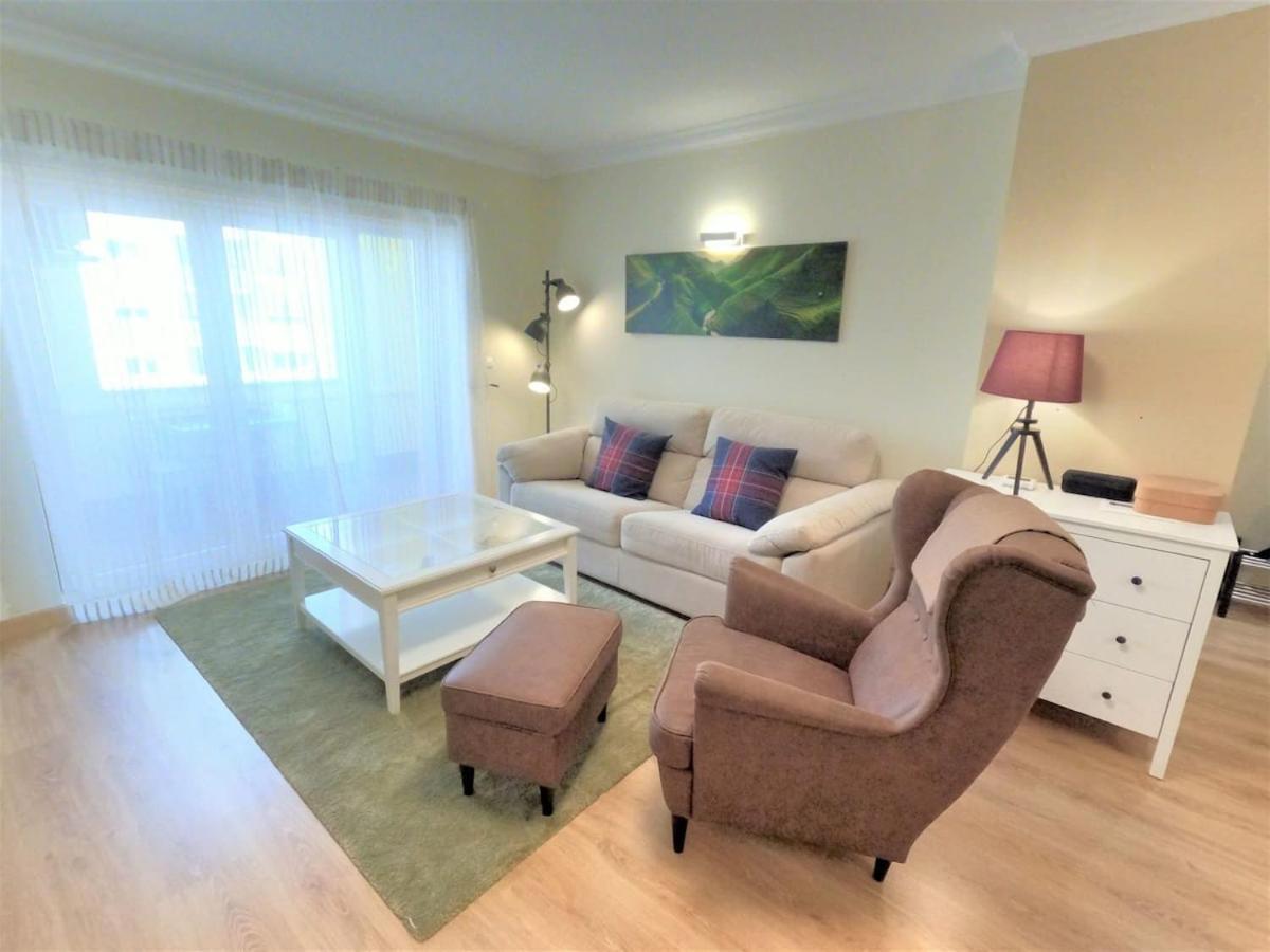 Carnaxide Modern T1 Apartment W Balcony In Carnaxide Oeiras Lisbon Екстер'єр фото