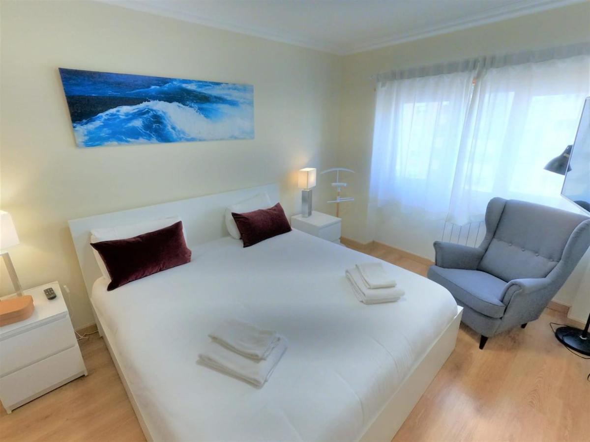 Carnaxide Modern T1 Apartment W Balcony In Carnaxide Oeiras Lisbon Екстер'єр фото