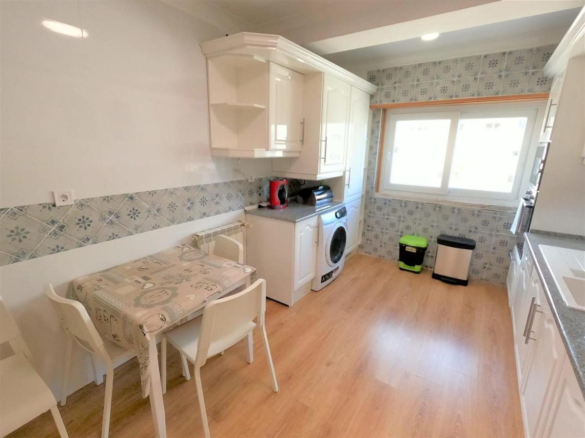 Carnaxide Modern T1 Apartment W Balcony In Carnaxide Oeiras Lisbon Екстер'єр фото